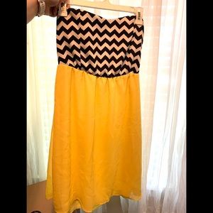 VANITY Strapless Chevron Sundress Size Medium.